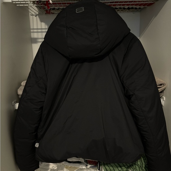 Aritzia Super Puff One Puffer - Picture 2 of 4